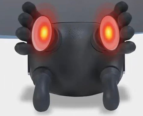 黒モデルの指先が温熱で赤く光る様子